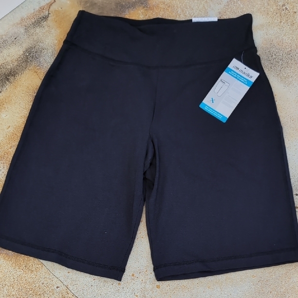 NWT Marika | Stretchy Black Bike Athletic Shorts with Wide Waistband Size L - Picture 1 of 8